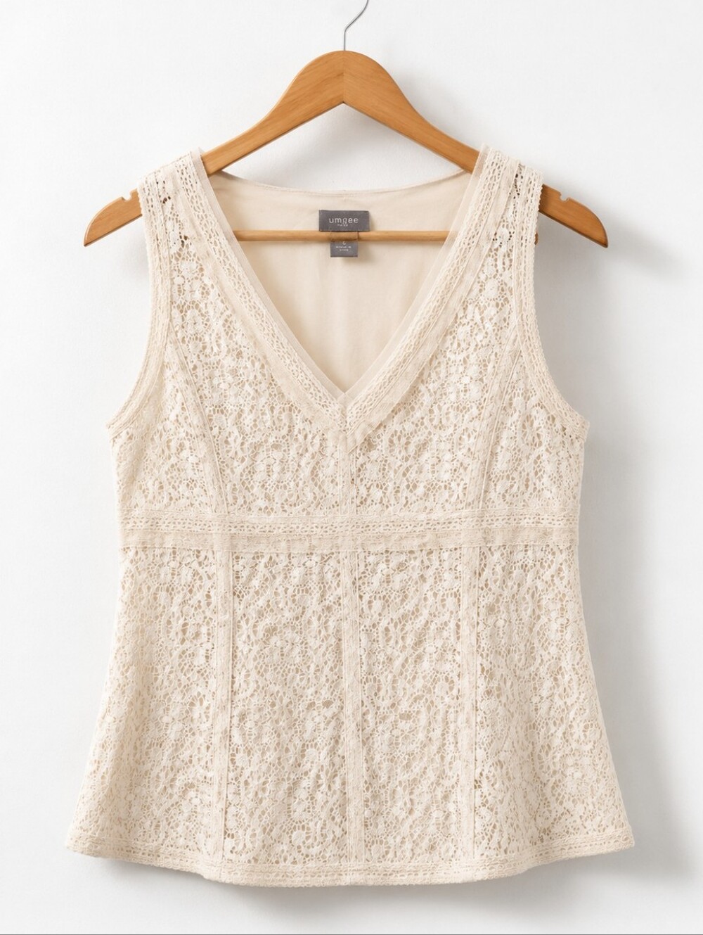 Ann Taylor Ivory Lace V-Neck Sleeveless Camisole - Picture 3 of 7